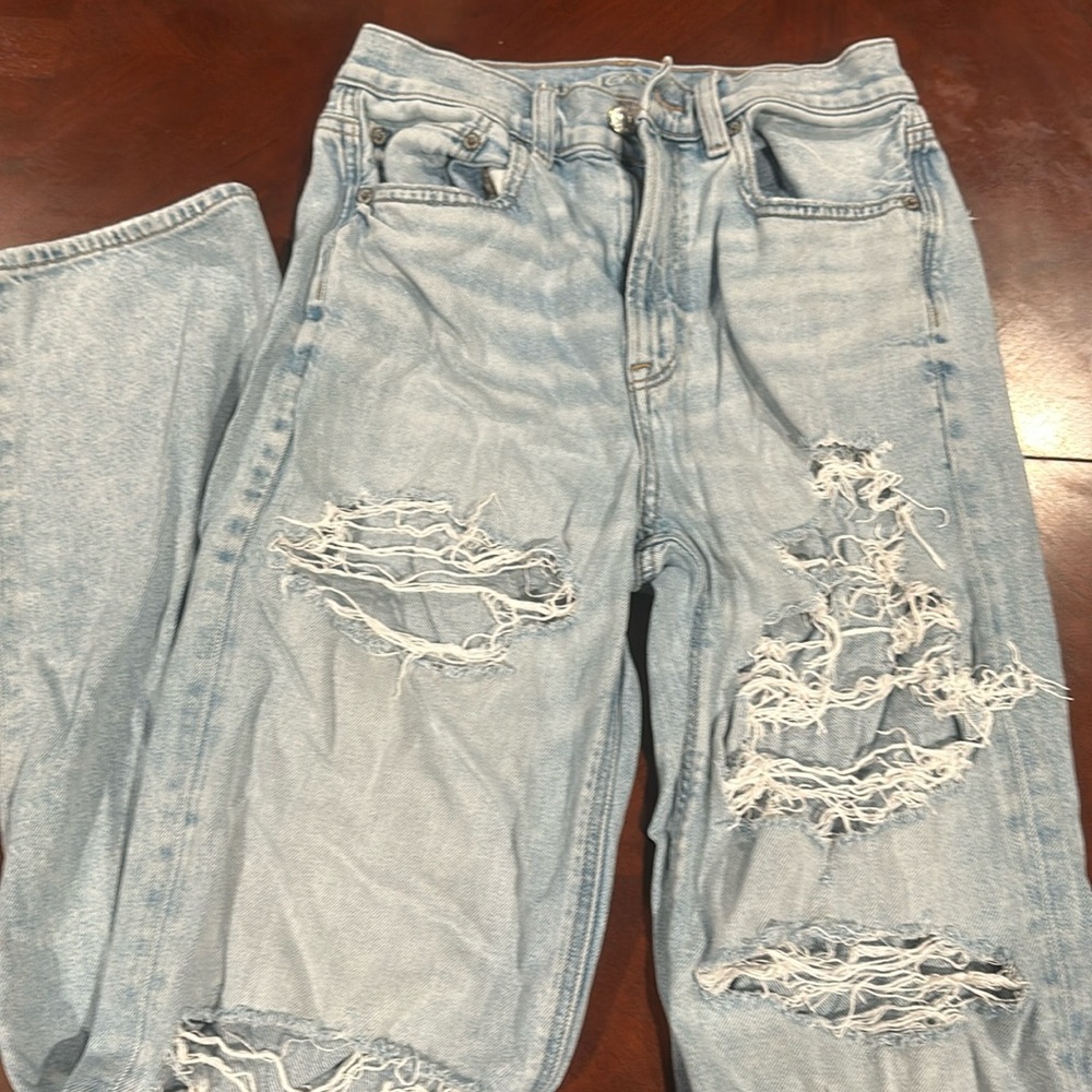 American Eagle baggy/straight leg ripped jeans